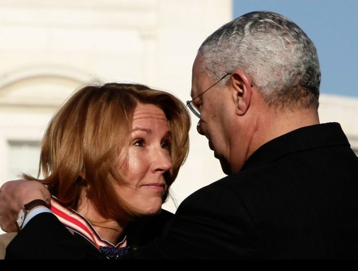 “ฉันไม่รู้จักเธอ เจ้าอาชญากรร้ายแต่ฉันรู้จักเธอ..ลูกศิษย์ของฉัน…”