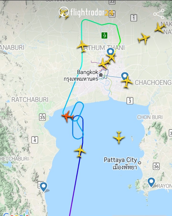 Holding (ใจต้องนิ่ง)ในวันฝนตกหนัก