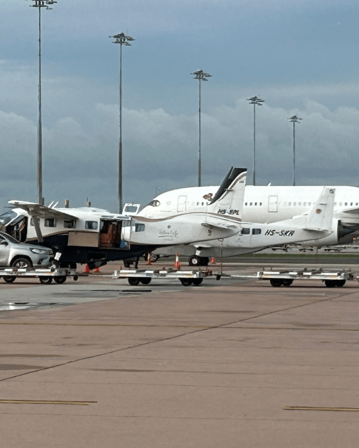 จำได้ว่า ขณะลงไปตรวจเครื่องบินตามปกติ(Walk-around)ก่อนทำการบินไม่ทราบคิดยังไงครับ…